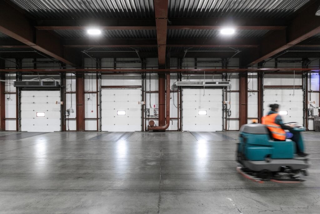 types of flooring materials cleaning